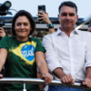 Michelle Bolsonaro diz que pretende dividir palanque com Flávio durante a campanha
