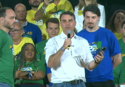 PL exibe discurso com voz de Bolsonaro durante convenção em Santa Catarina