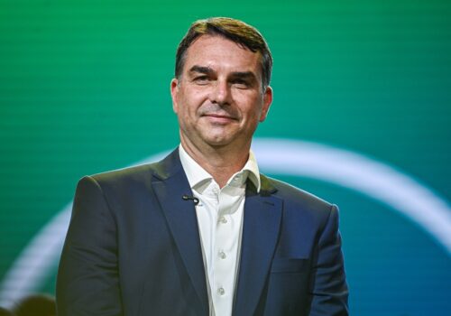 Campanha de Flávio aposta em vereadores para buscar até 3 milhões de votos em São Paulo