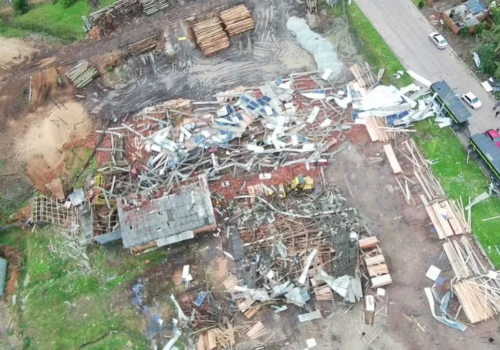 Ciclone-bomba perde força, mas frente fria ainda provoca chuva e ventos no Sul e Sudeste