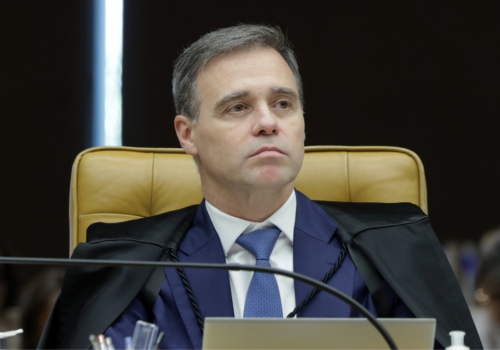 Mendonça manda PF apurar vazamento de dados de investigação sobre Lulinha