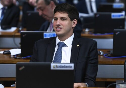 PSB oficializa candidatura de João Campos ao governo de Pernambuco