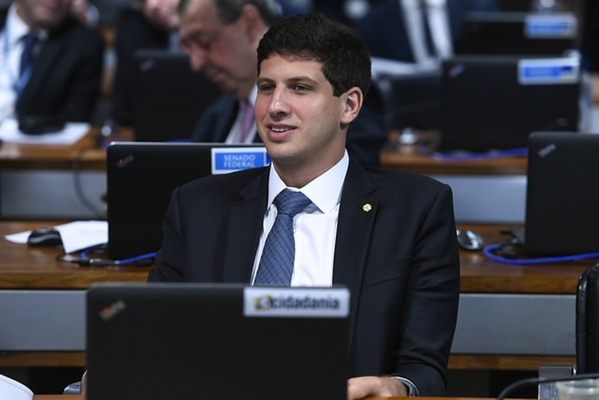 PSB oficializa candidatura de João Campos ao governo de Pernambuco