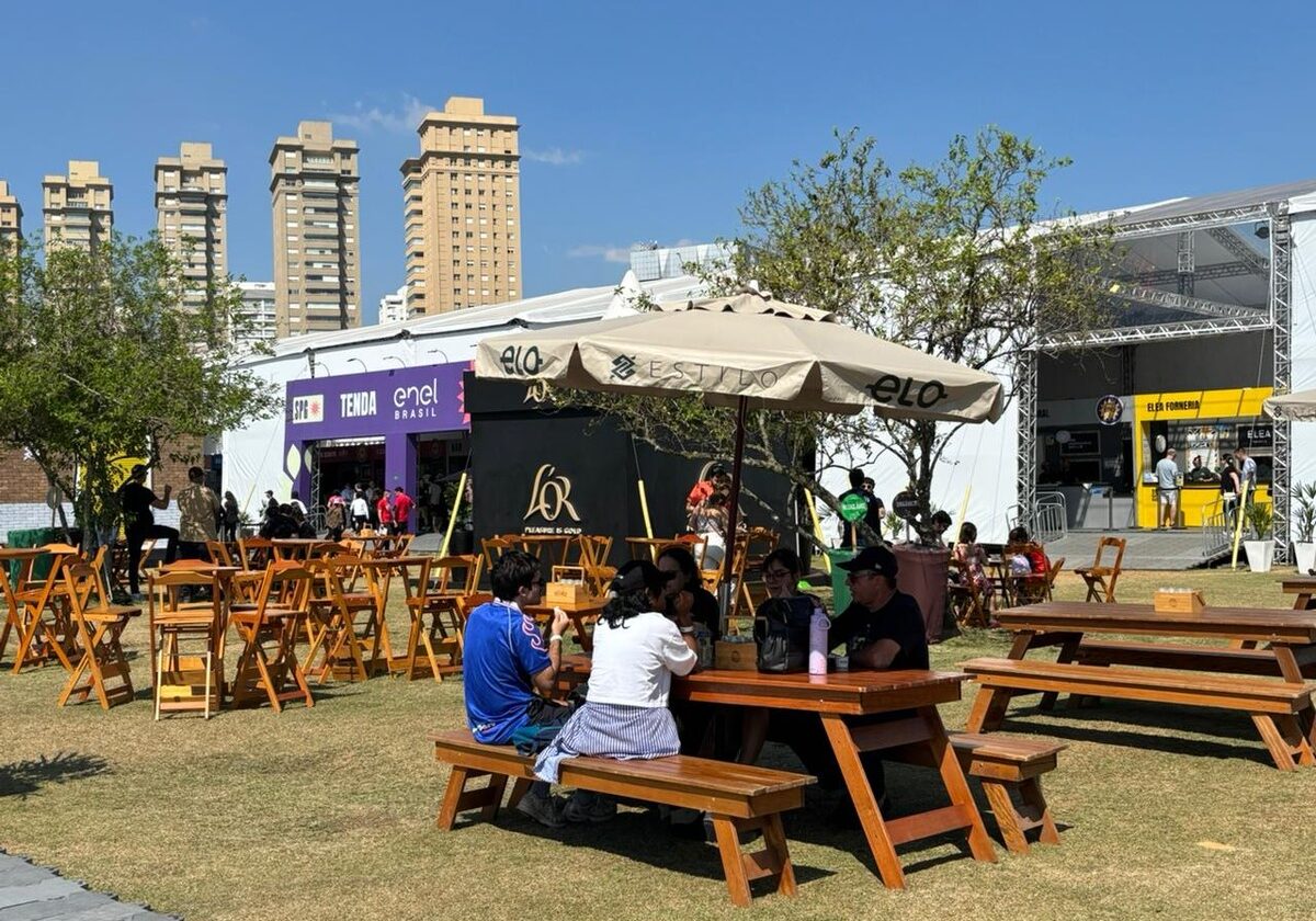 Mãeana canta João Gomes no quinto dia do SP Gastronomia