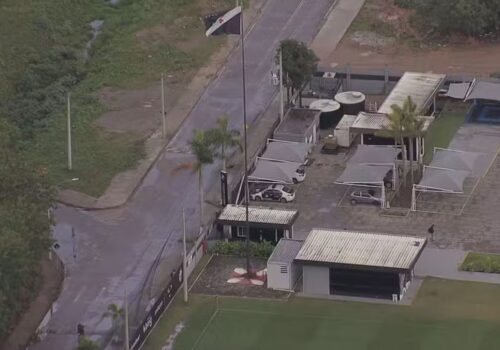 Atleta do Santos é preso e atacante do Vasco é alvo de buscas em operação que investiga ligação com o tráfico