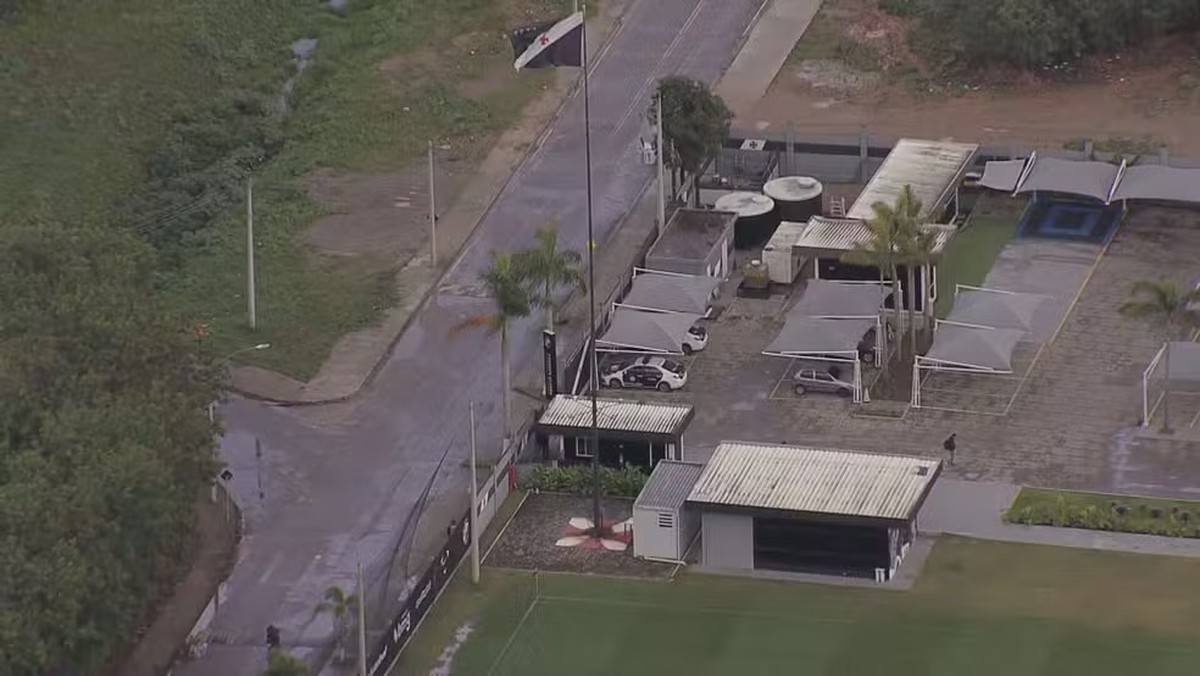 Atleta do Santos é preso e atacante do Vasco é alvo de buscas em operação que investiga ligação com o tráfico