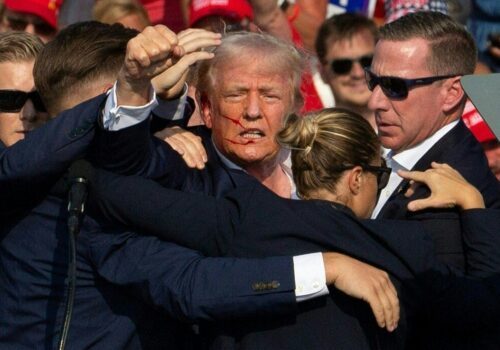 Vice afirma que se Trump tivesse morrido em tentativa de assassinato acharia uma 'conspiração'