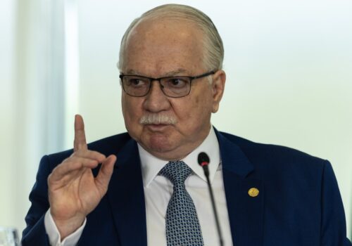 Guerra de narrativas exige resposta rápida de Fachin, avalia especialista em Direito Constitucional