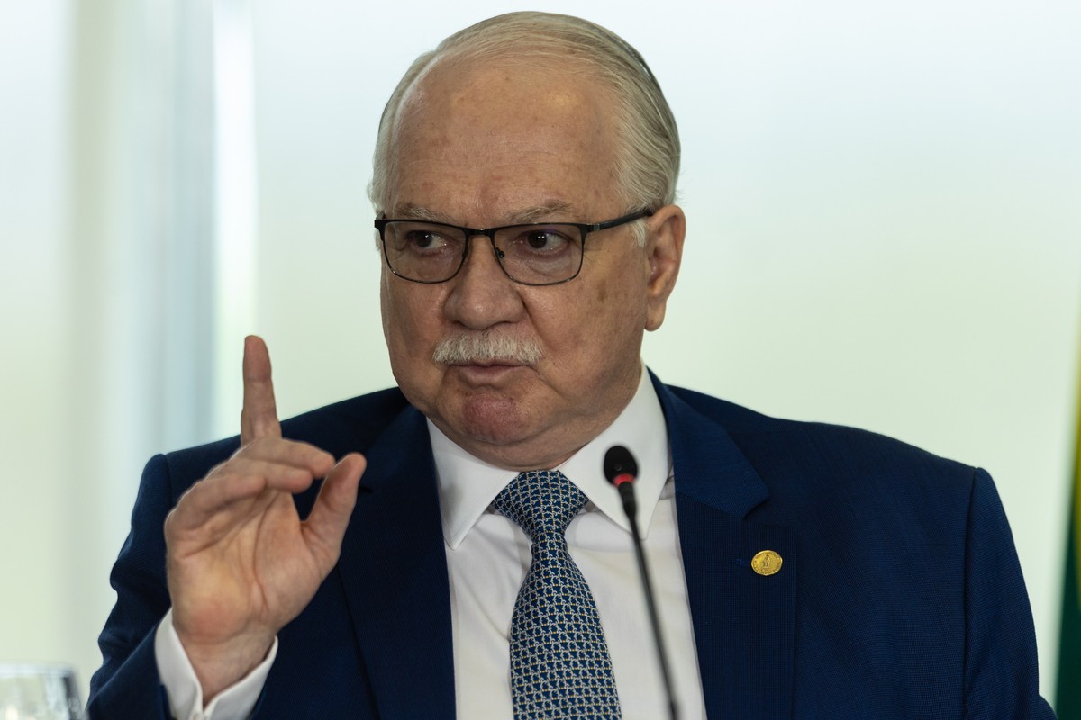Guerra de narrativas exige resposta rápida de Fachin, avalia especialista em Direito Constitucional