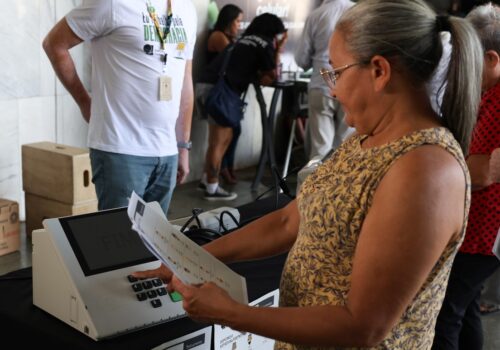 É permitido levar ‘colinha’ dos votos no dia das eleições?