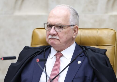 Edson Fachin decide futuro de relatório da PF que cita Moraes no caso Master