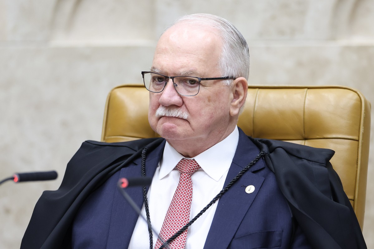 Edson Fachin decide futuro de relatório da PF que cita Moraes no caso Master