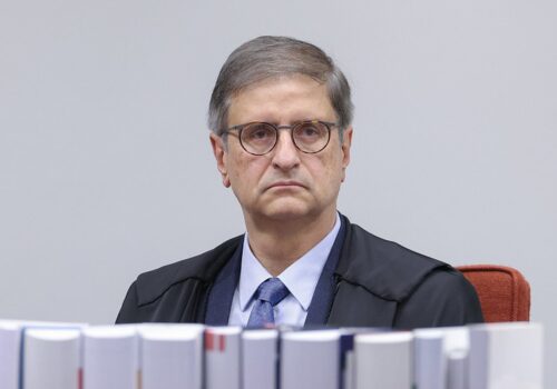 Gonet citado em relatório da PF: o que a lei diz sobre suspeição e afastamento de um PGR