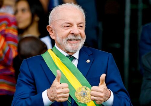Governo Lula anuncia reajuste do Bolsa Família em 15%, passando o valor para R$ 691