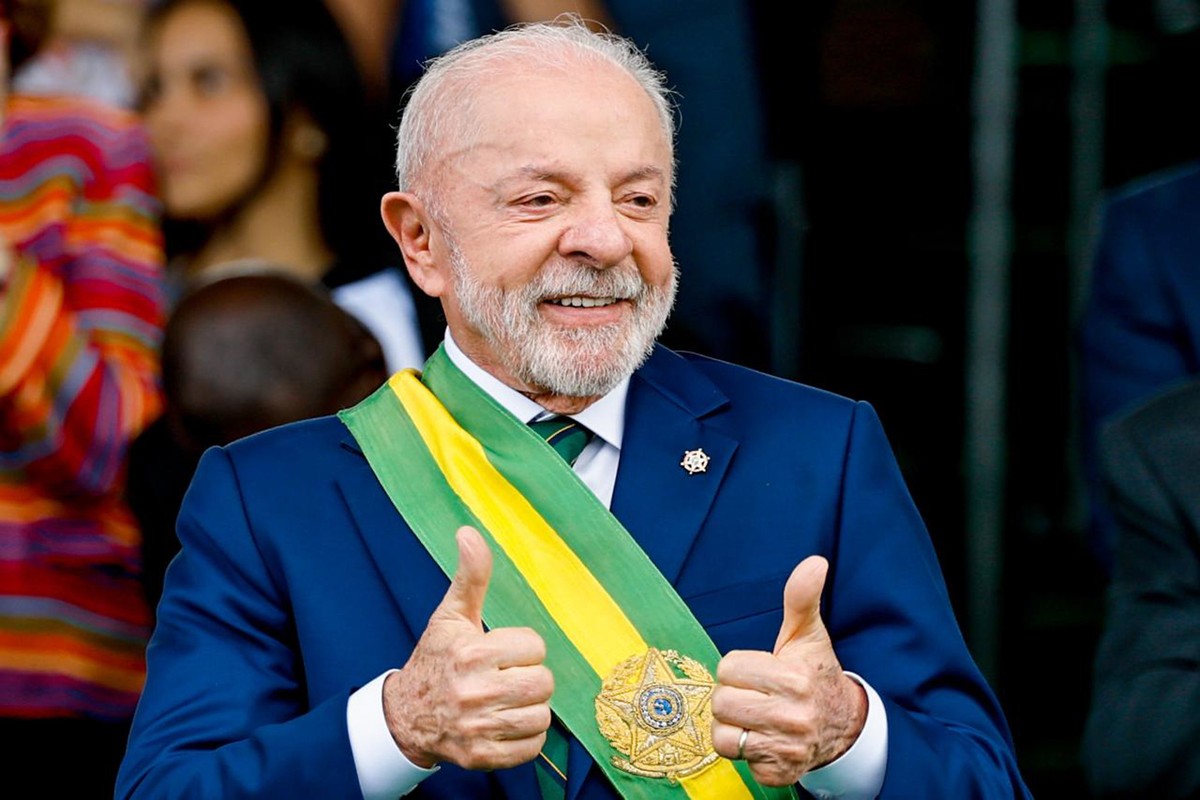 Governo Lula anuncia reajuste do Bolsa Família em 15%, passando o valor para R$ 691