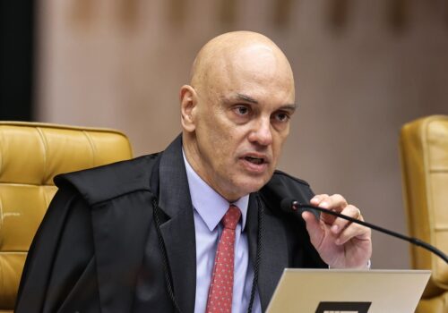 Moraes se declara impedido de relatar pedido de registros do Senado que cita esposa e Vorcaro