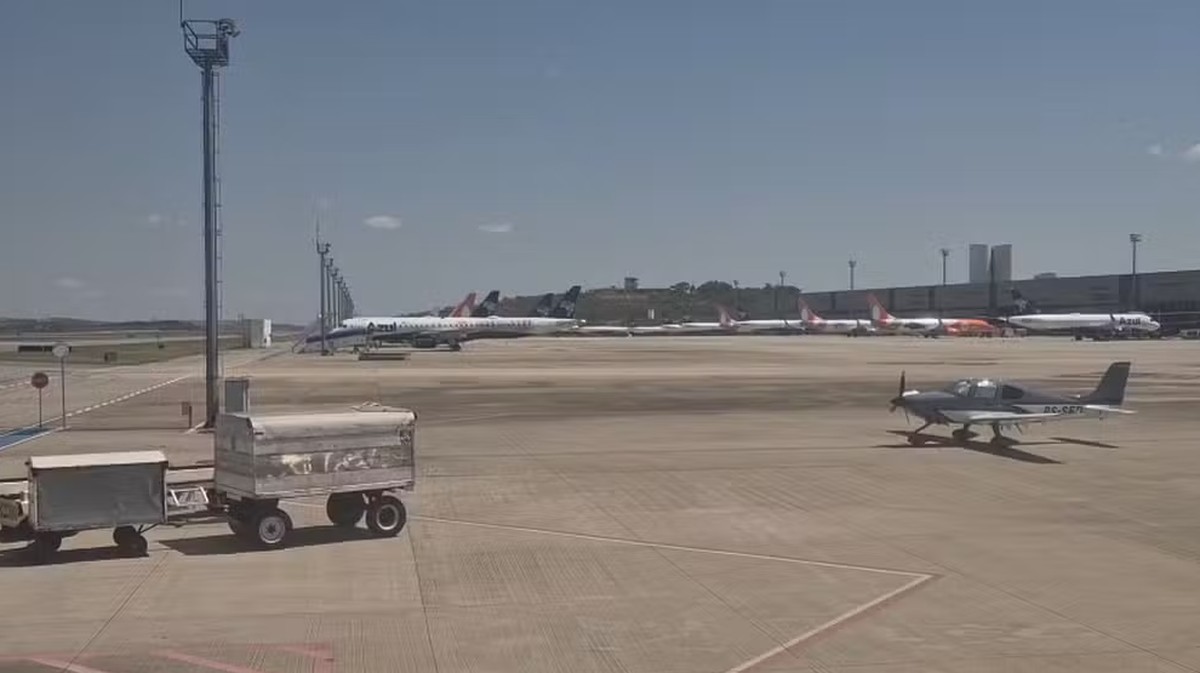 Aeroporto de Confins (BH) retoma operações após liberação da pista