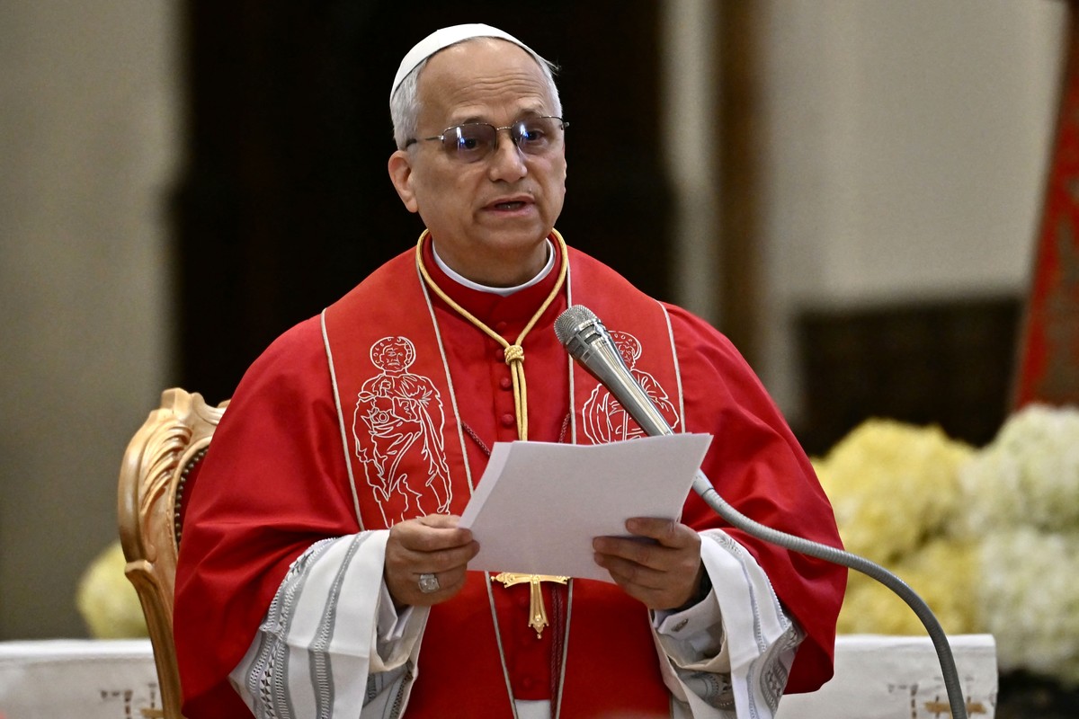 Após proibição de veículos por Trump, papa Leão XIV diz que jornalistas 'são bem vindos' e 'importantes'