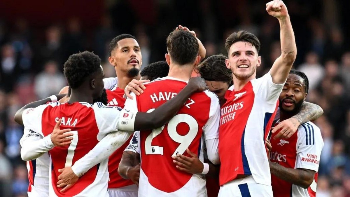 Problema técnico em aeroportos do Reino Unido faz Arsenal adiar voo para jogo da Champions