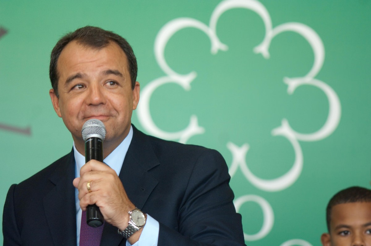 Sérgio Cabral é condenado a pagar R$ 1 milhão por regalias na prisão