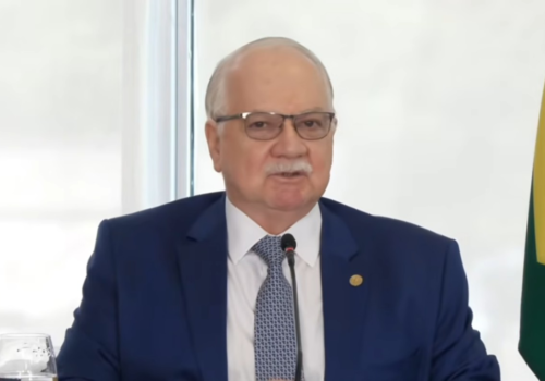 Fachin assume relatoria de caso que envolve Moraes e Vorcaro