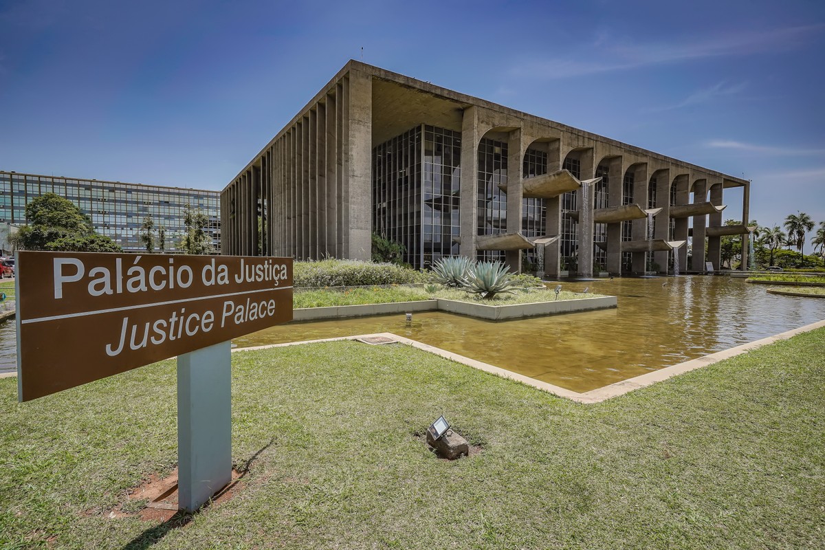 Ministério da Justiça diz que PF seguirá investigações com 'independência', após decisões de Fachin