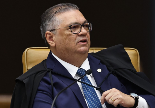 Durante voto, Dino diz que Lava-jato teve 'desastres institucionais': 'Não é possível que não haja aprendizado'