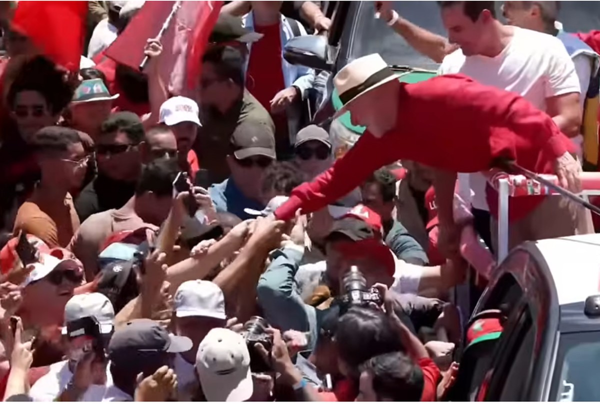Durante agenda de campanha em Natal, Lula diz que nenhum país vai levar as riquezas do Brasil