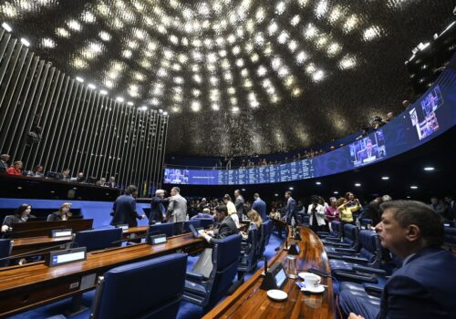 Senado aprova fim da escala 6x1 em segundo turno por 75 votos a 1