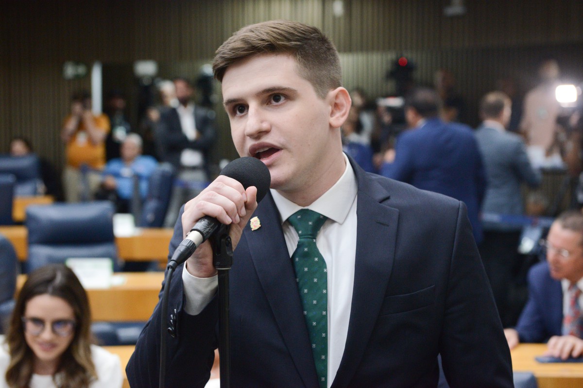 MP abre inquérito contra Lucas Pavanato para apurar discriminação e incitação ao ódio