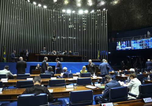 Senado vota PEC que acaba com escala 6x1 nesta quarta (14)