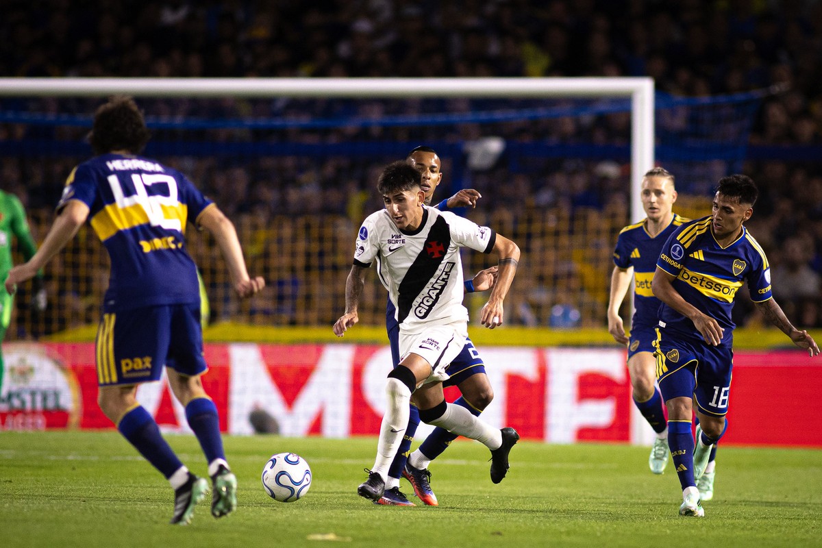 Onde assistir a Vasco x Boca Juniors pela Sul-Americana e aos outros jogos desta terça-feira (20)
