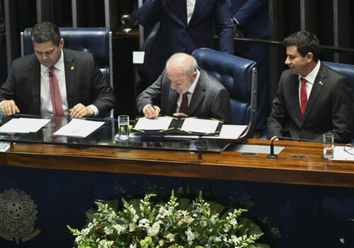 Governo prepara decreto para regulamentar fim da 6 x 1