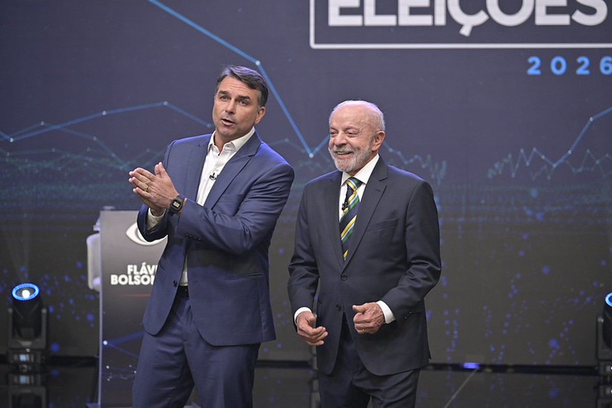 Debate entre Lula e Flávio Bolsonaro foi pouco informativo e teve excesso de acusações, avalia cientista político