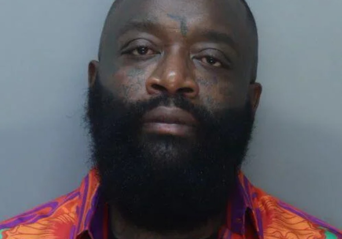 Rapper Rick Ross é preso sob acusação de agressão e violência doméstica