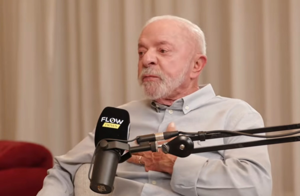 Lula chama Flávio Bolsonaro de 'vira-lata' e diz que não foi a debate porque adversários fariam 'gracinhas'