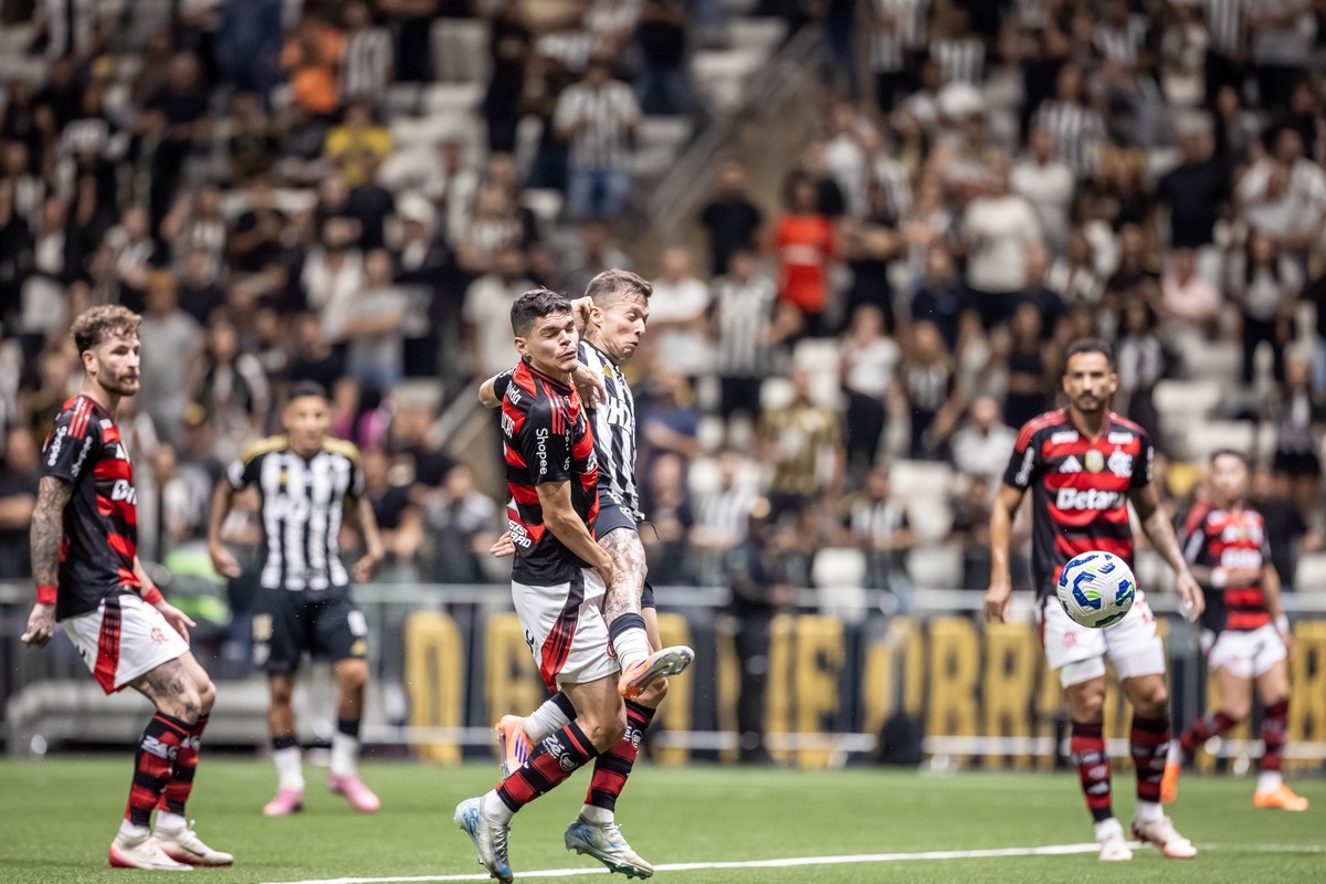 Onde assistir a Flamengo x Atlético-MG pelo Brasileirão e aos outros jogos desta segunda-feira (26)