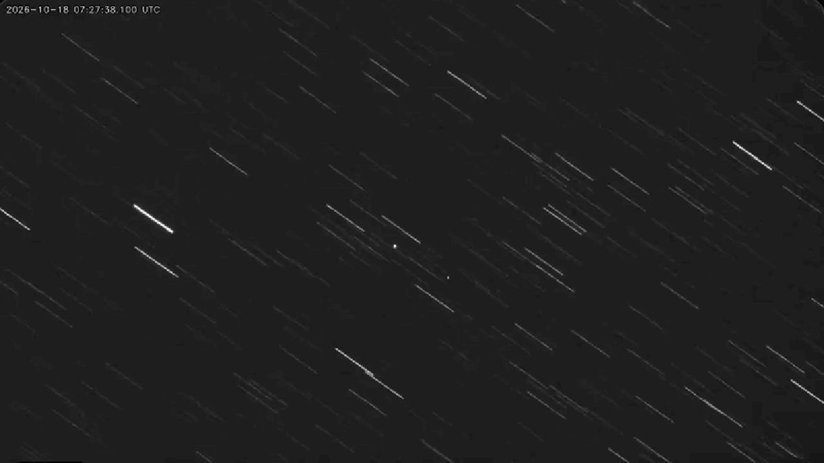 Em meio a temor de guerra espacial, satélite russo se aproxima e persegue espaçonave americana sem permissão