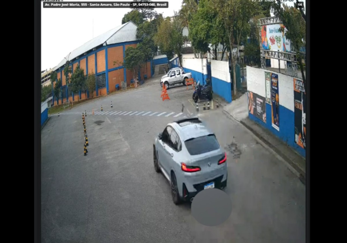 Perícia examina carro com que DJ atropelou e matou pessoa em situação de rua