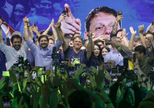 Após vitória em SP, Tarcísio agradece aliados e reforça apoio a Flávio Bolsonaro