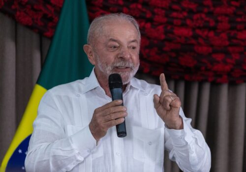 Lula destaca fim da 6 x 1 como prioridade para campanha de reeleição