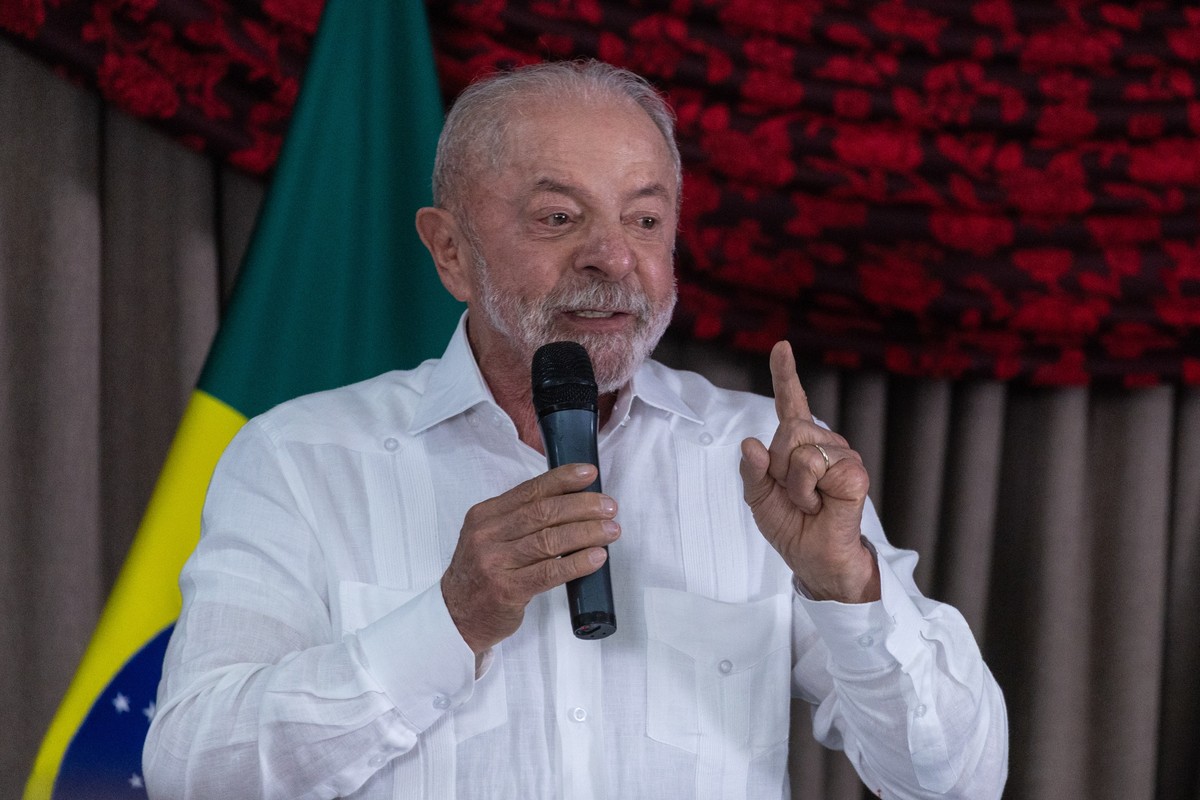 Lula destaca fim da 6 x 1 como prioridade para campanha de reeleição