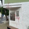 Esquina do Clube da Esquina amanhece vandalizada com tinta vermelha em Belo Horizonte